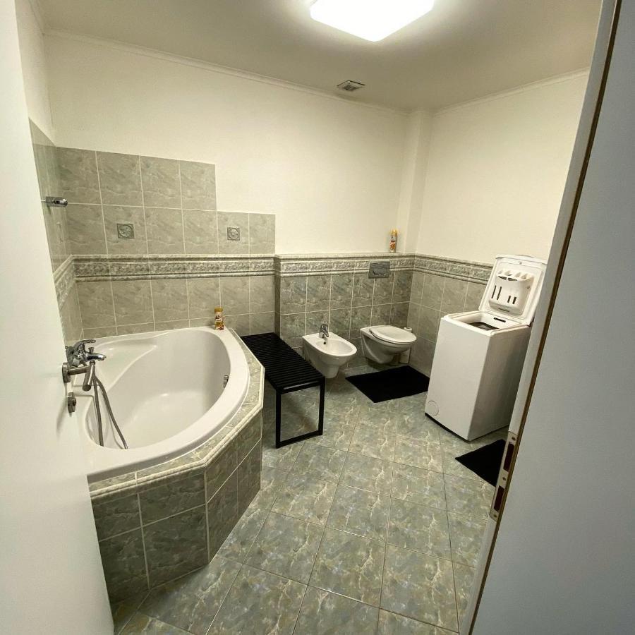 Apartments Renesance بايموتْسْ المظهر الخارجي الصورة