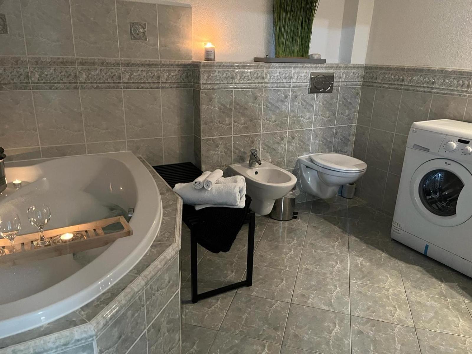 Apartments Renesance بايموتْسْ المظهر الخارجي الصورة